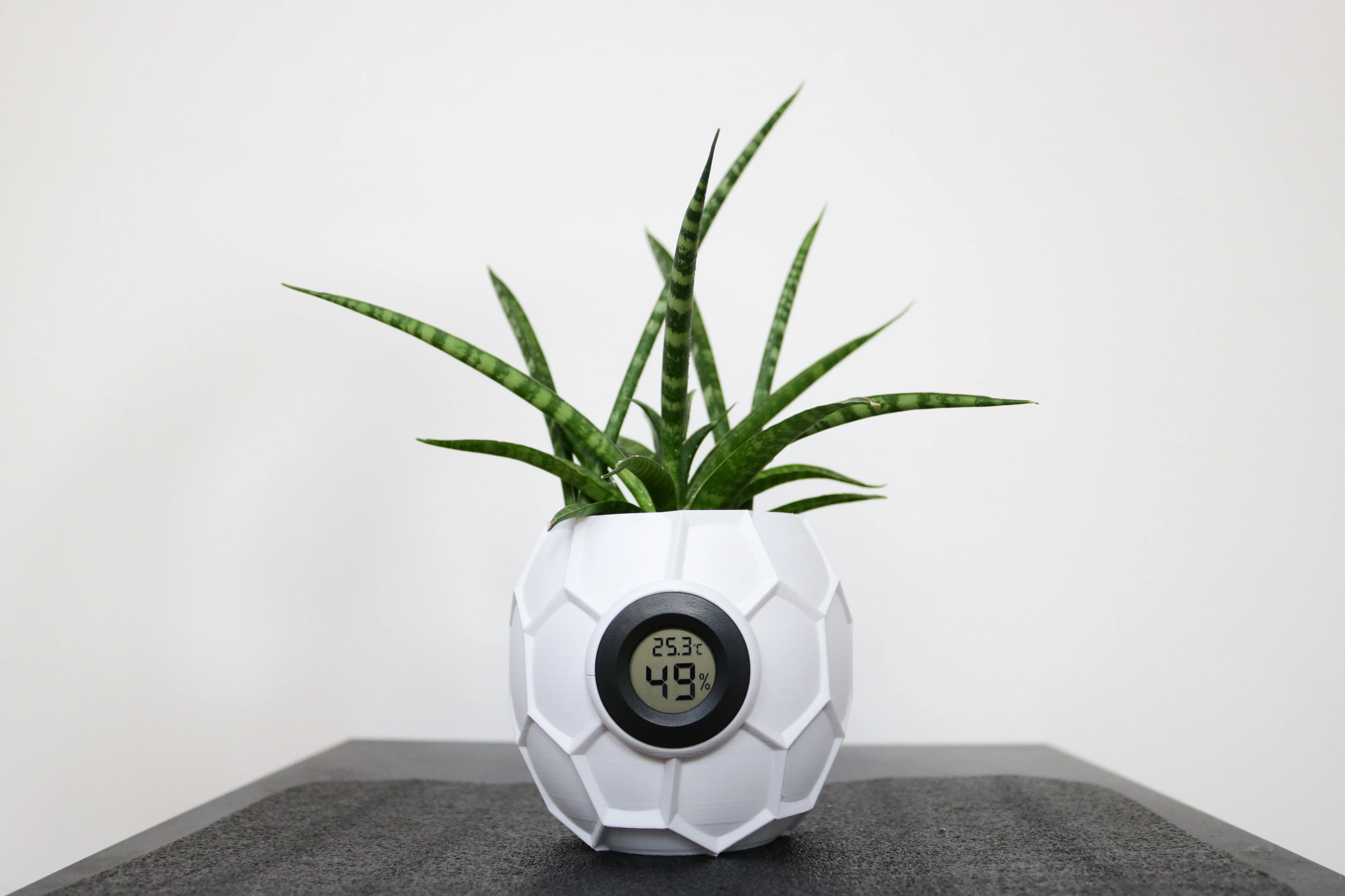 3D-printed Smart Planter Whole